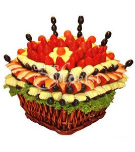 fruit bouquet with apples